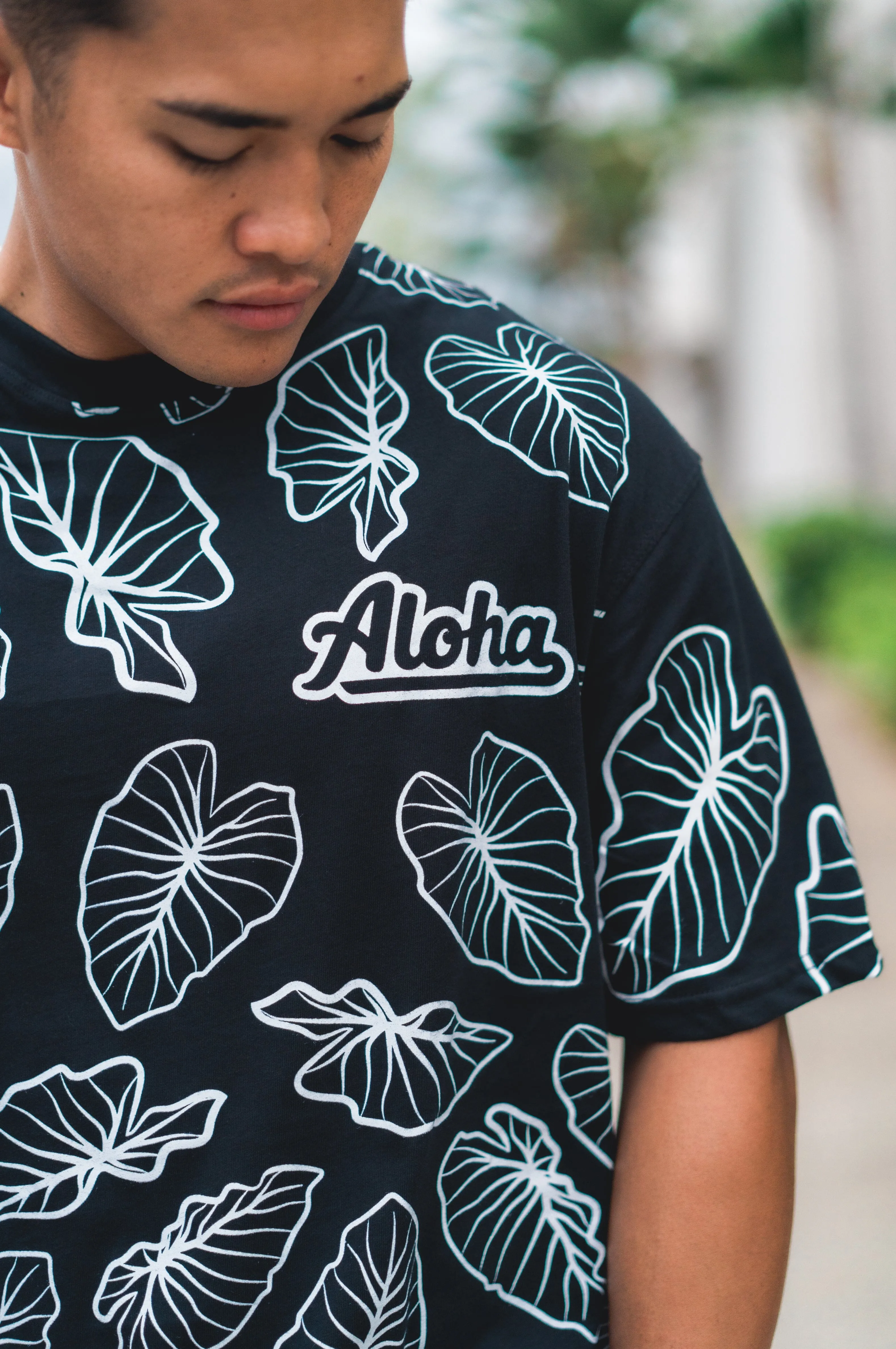 ALOHA BLACK & WHITE KALO T-SHIRT