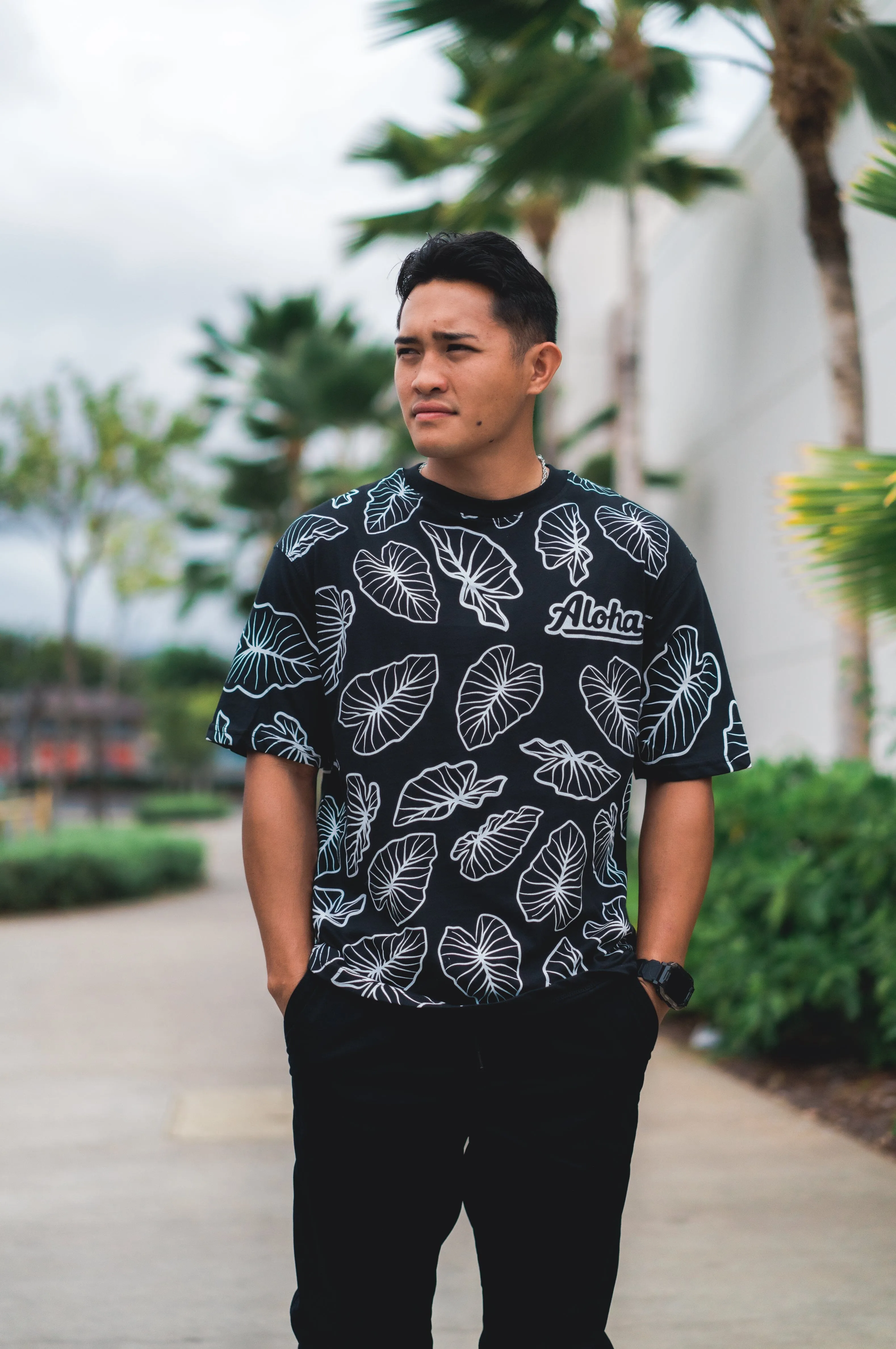 ALOHA BLACK & WHITE KALO T-SHIRT